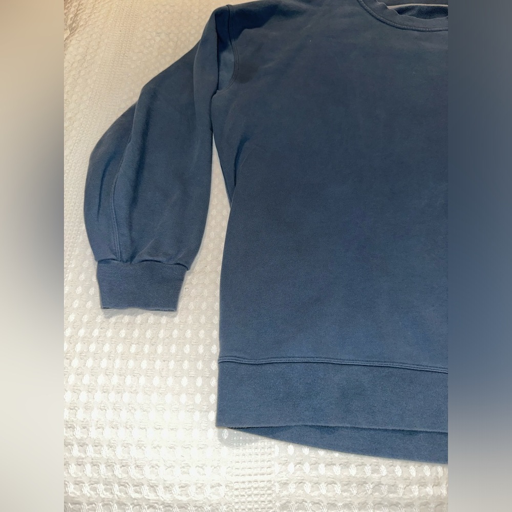 Lululemon Perfectly Oversized Crew Pullover. Size 12. Lake Blue - Picture 3 of 7